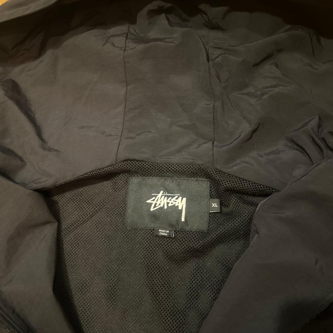 stussy スポーツ　アウター　Lサイズ