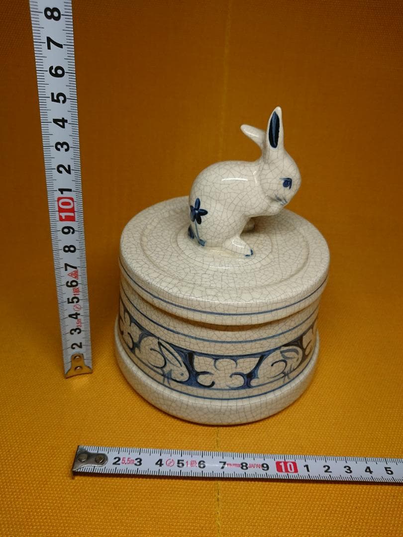 【美品】兎　うさぎ　小物入れ　陶器　置物　インテリア　工芸品　美術品　A2760
