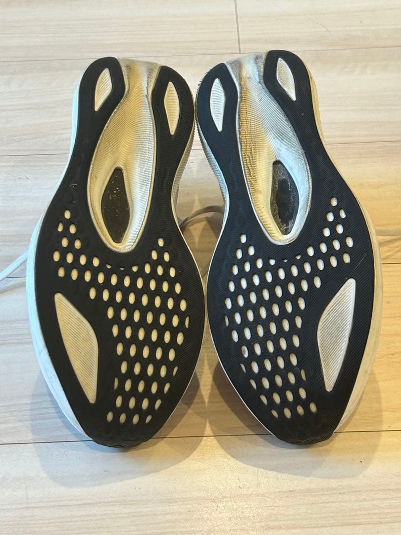 ASICS アシックス マジックスピード4