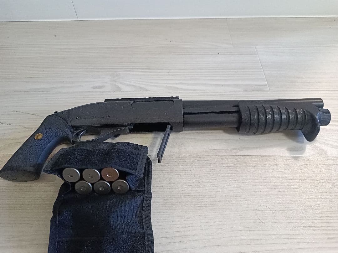 M870 ブリーチャー　ガスショットガン シェル・弾倉ポーチ付き