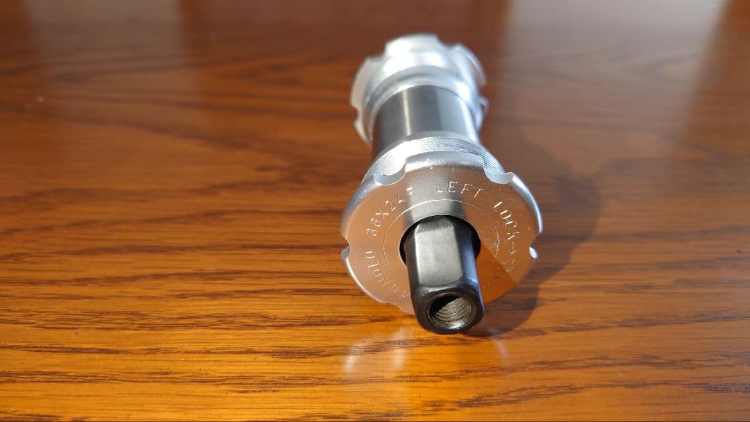 カンパニョーロ111㍉イタリアンボトムブラケット10SPEED
