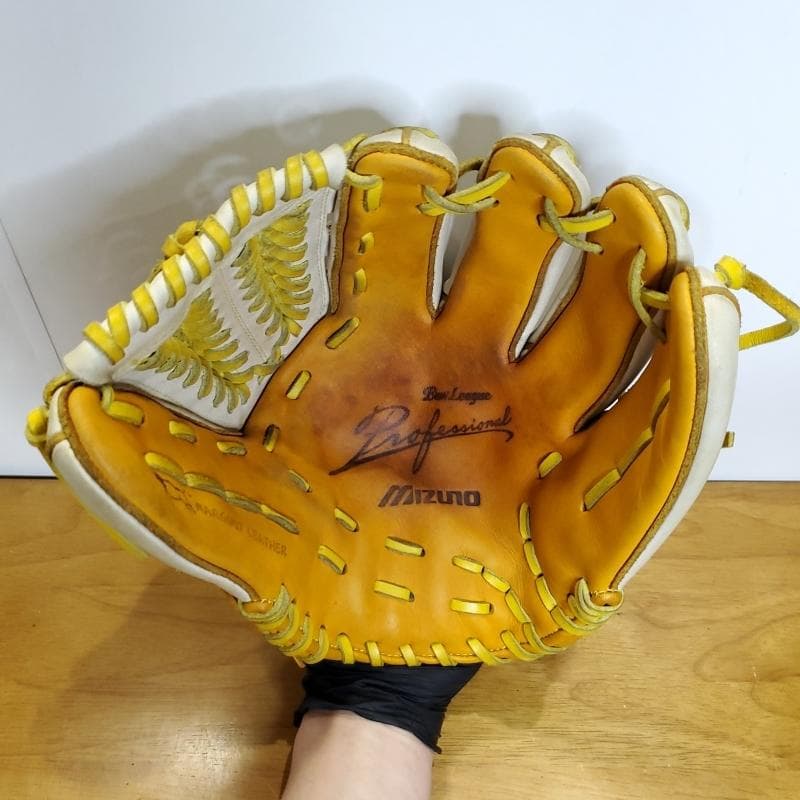 ミズノ MIZUNO 井端弘和モデル 限定カラー 良品 内野用 軟式グローブ