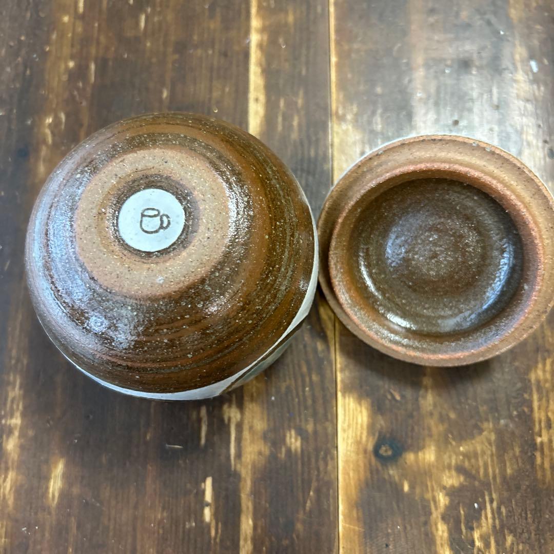 沖縄　やちむん　おなが家　陶芸作家　1点もの　蓋物