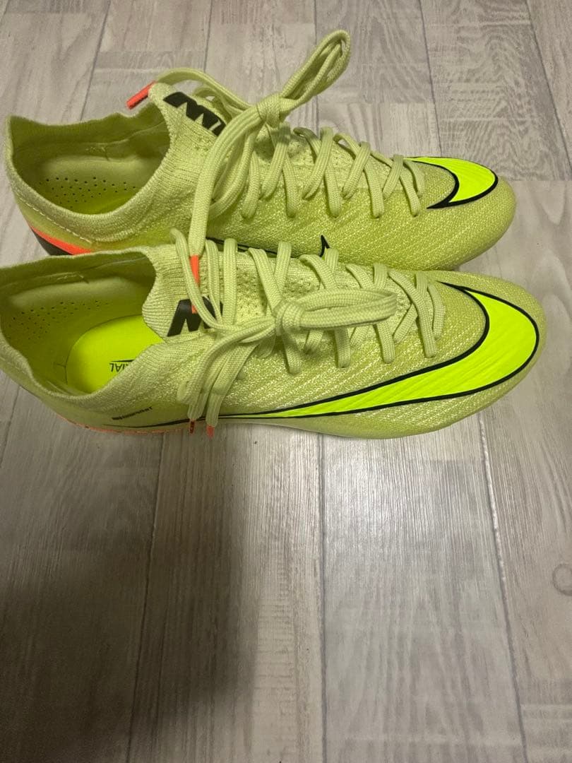 Nike サッカーシューズ イエロー