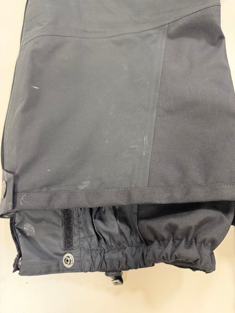 ノースフェイス　スノーボードパンツ　中古　S