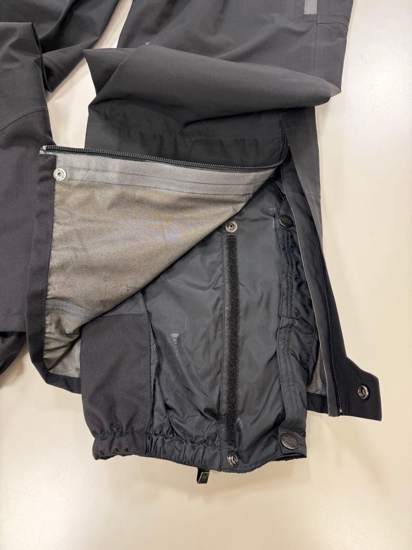 ノースフェイス　スノーボードパンツ　中古　S