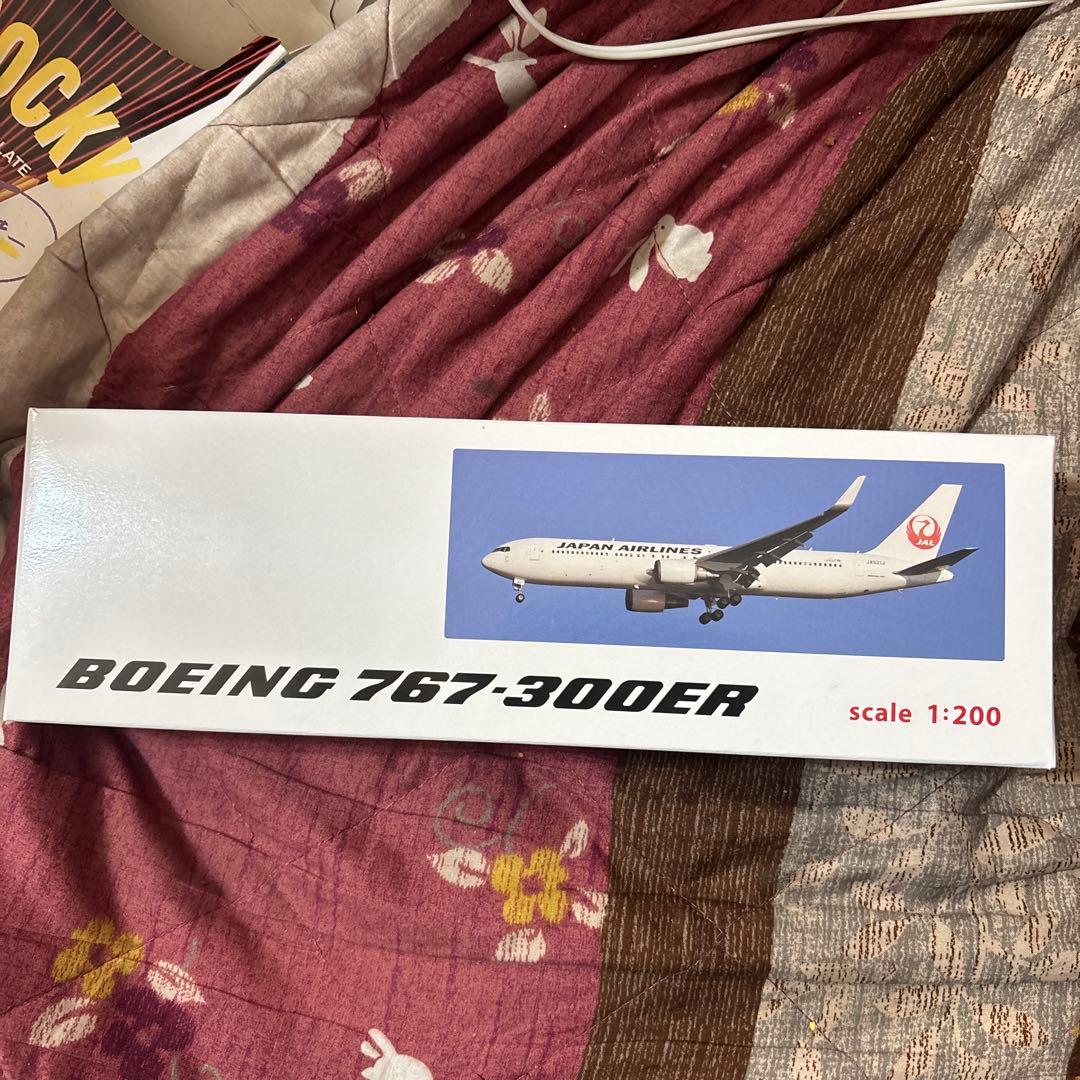 JAL Boeing 767-300ER ミニチュアモデル 1:200