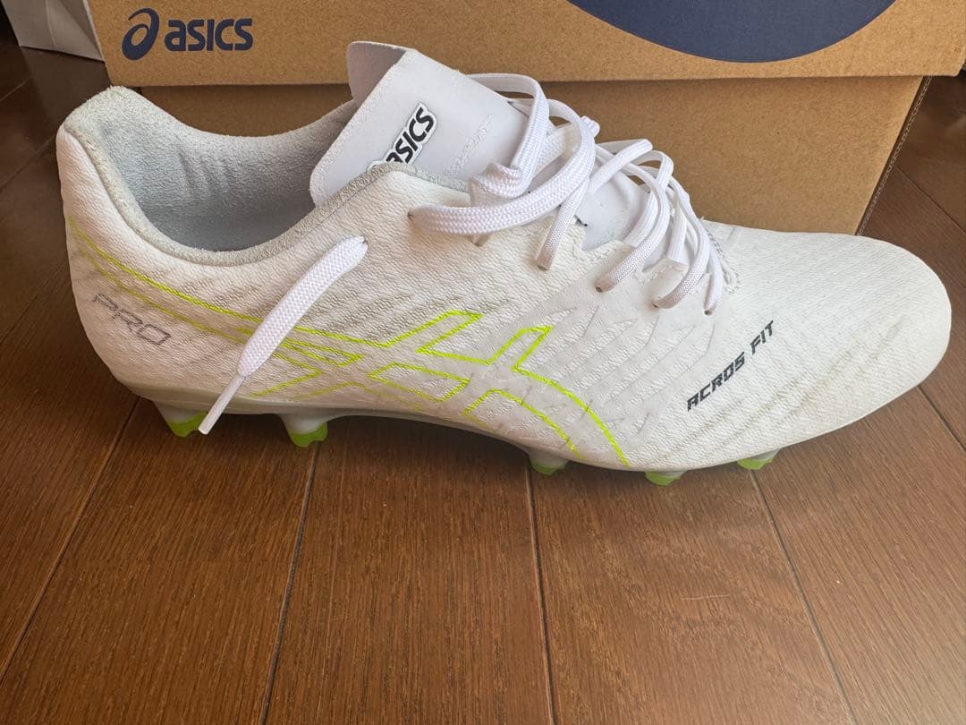 asics ACROFIT サッカーシューズ ホワイト/イエロー