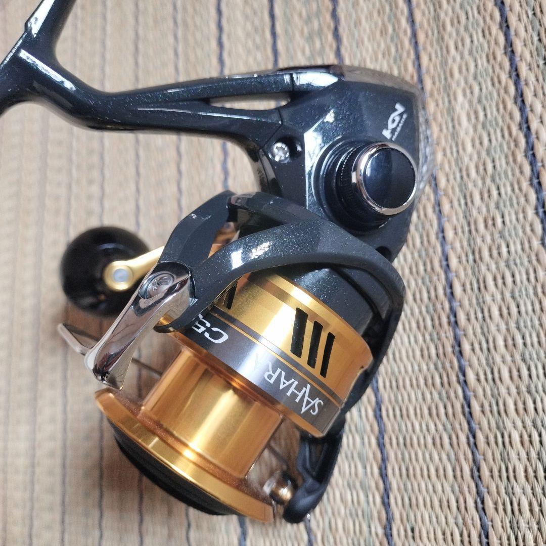Sahara C5000 スピニングリール ブラック/ゴールド