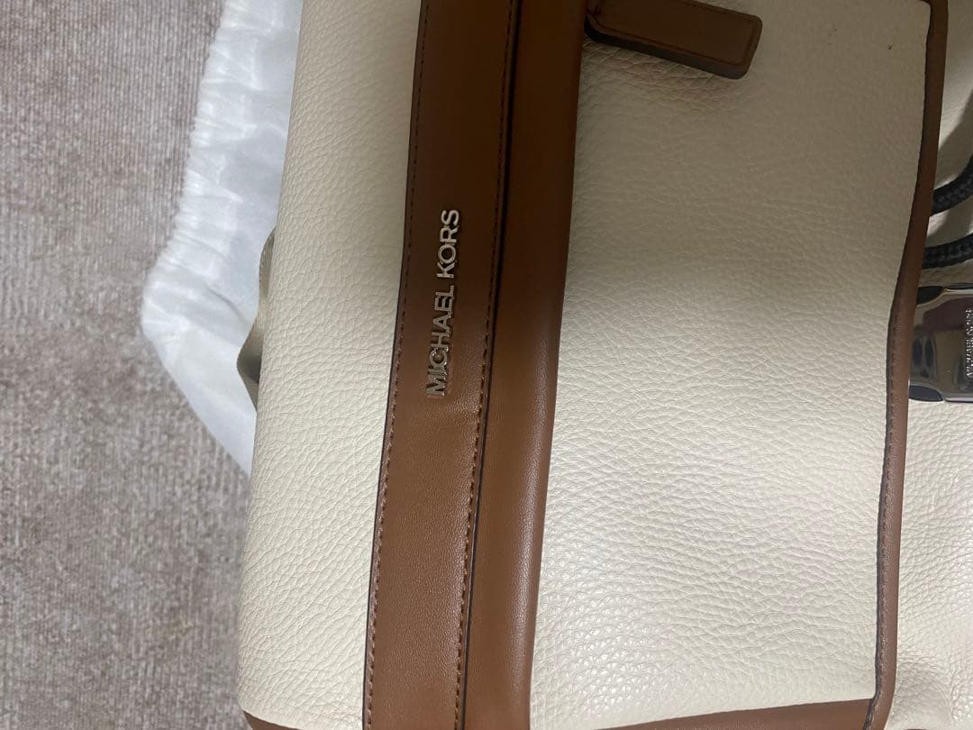 KORS バックパック アイボリー/ブラウン
