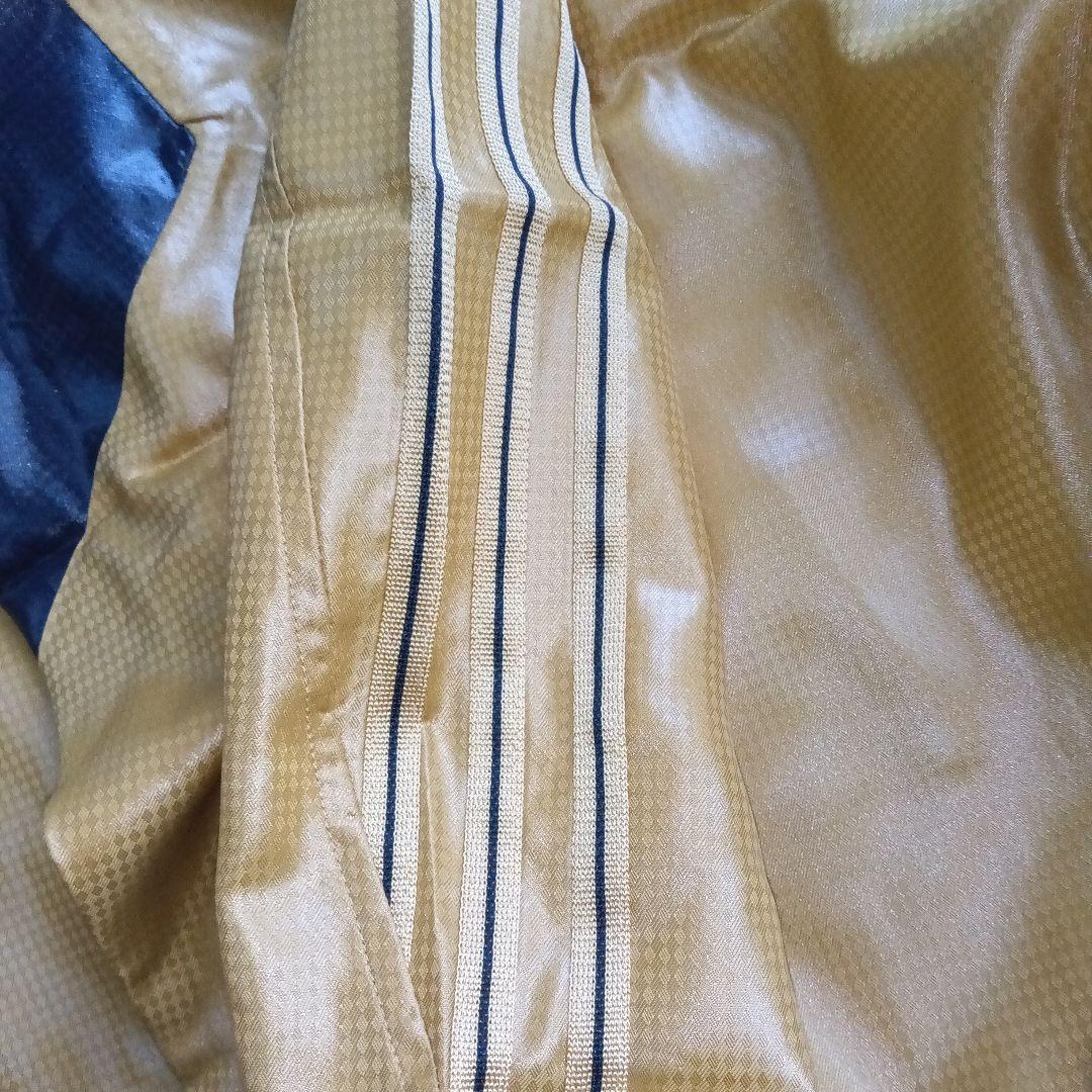 adidaspro ゴールド プルオーバー O