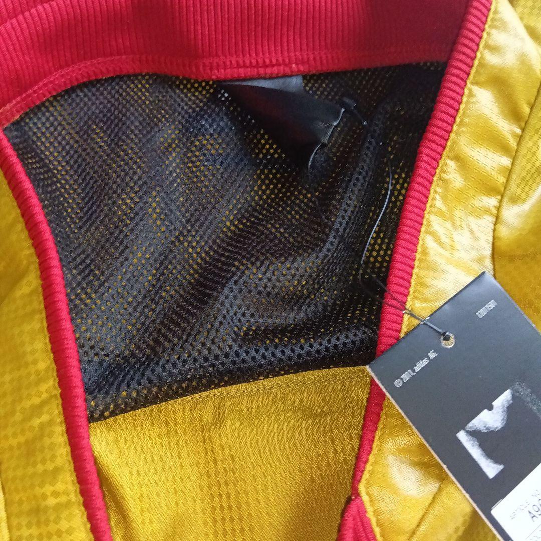 adidaspro ゴールド プルオーバー O
