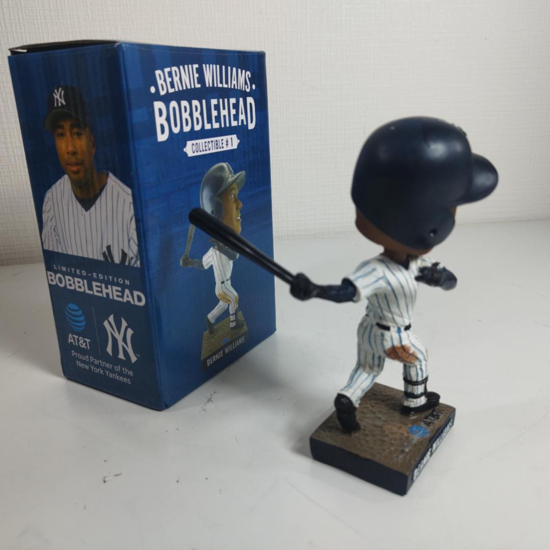 バーニー ウィリアムス ボブルヘッド 球場配布品 新品 ヤンキース 首 IS31