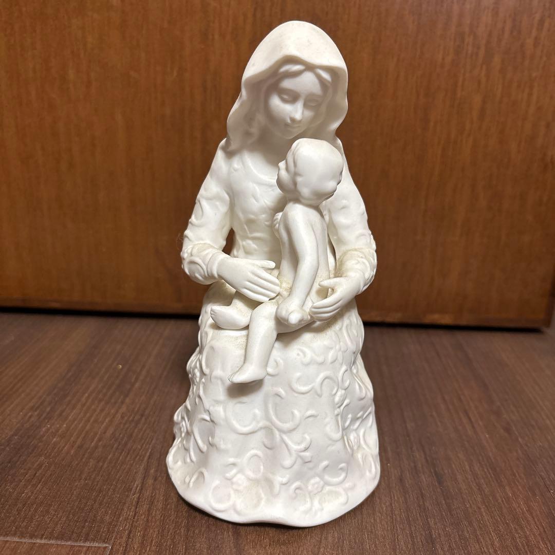 聖母マリア　イエス様　飼い葉桶　陶器置物セット