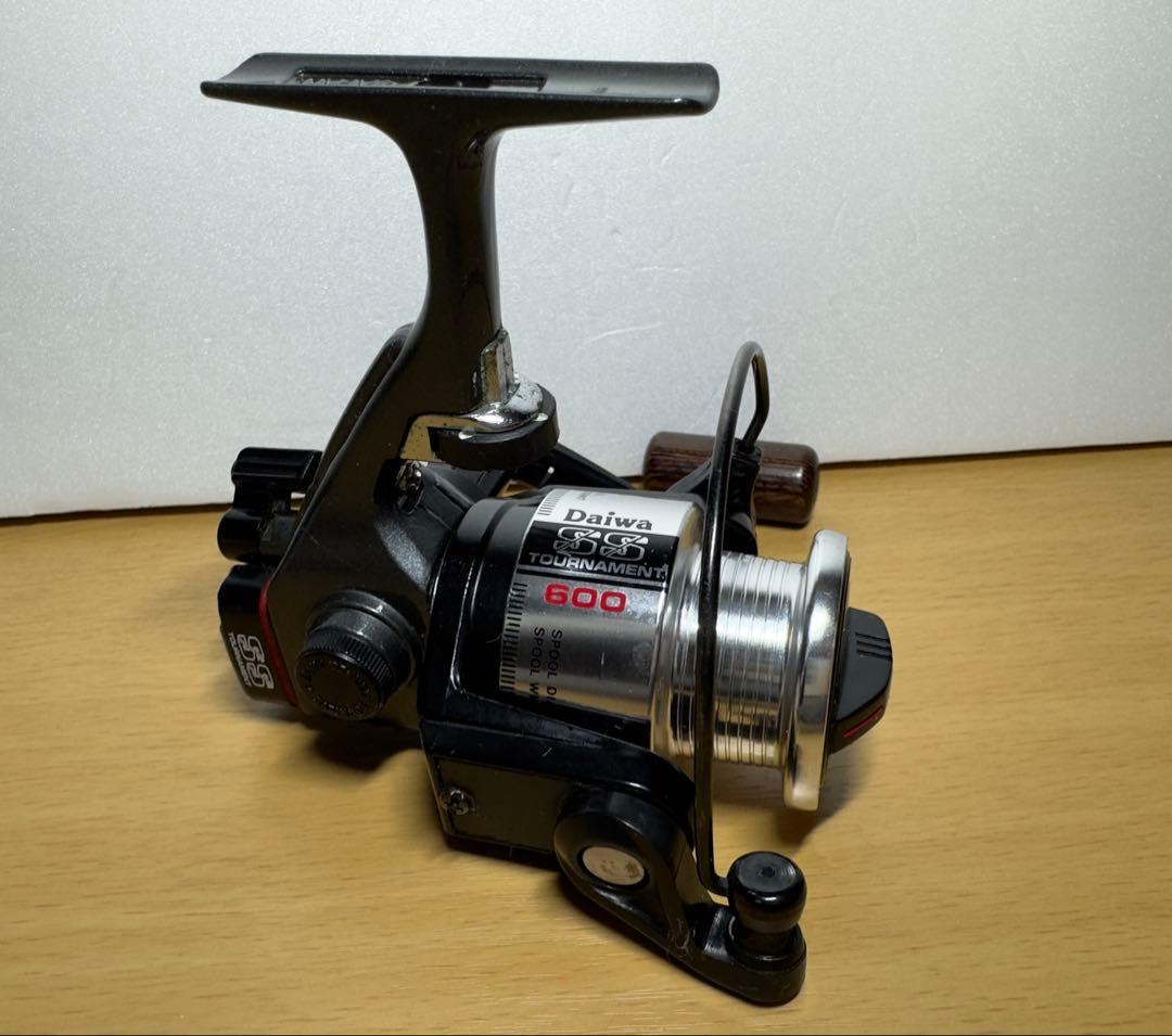 ダイワ ウィスカートーナメントSS-600 スピニングリール
