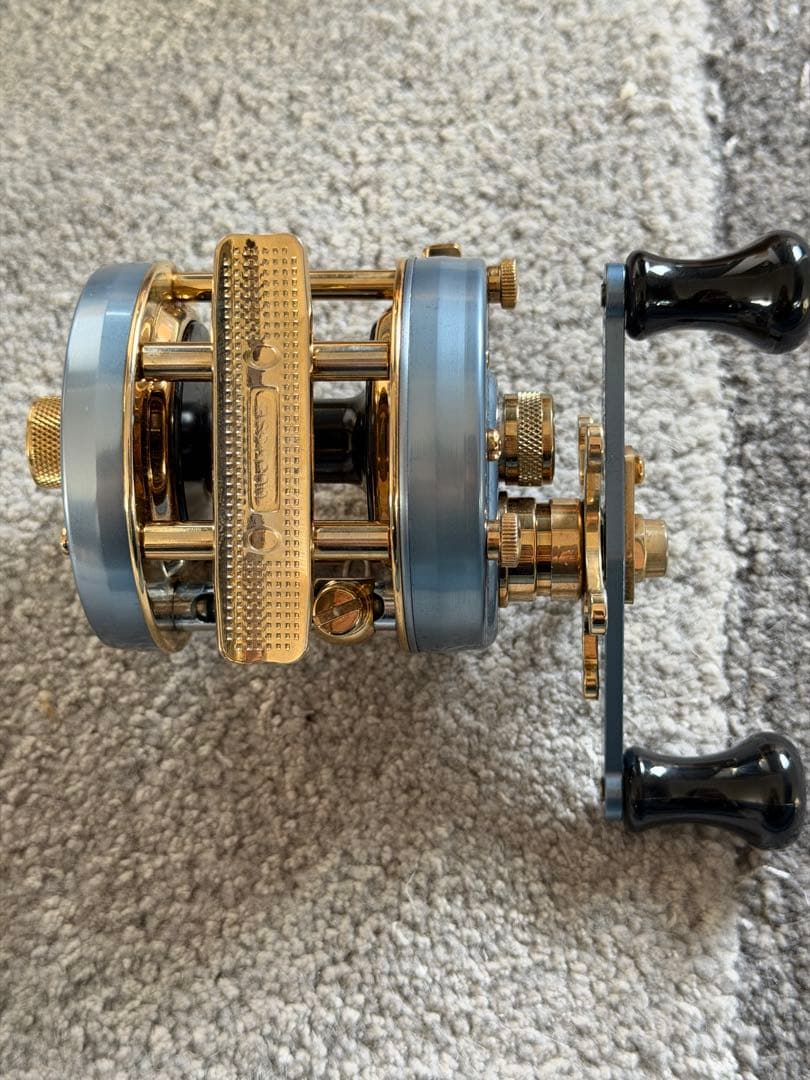 【未使用品】アブ アンバサダー 5500CDL シルバーブルー