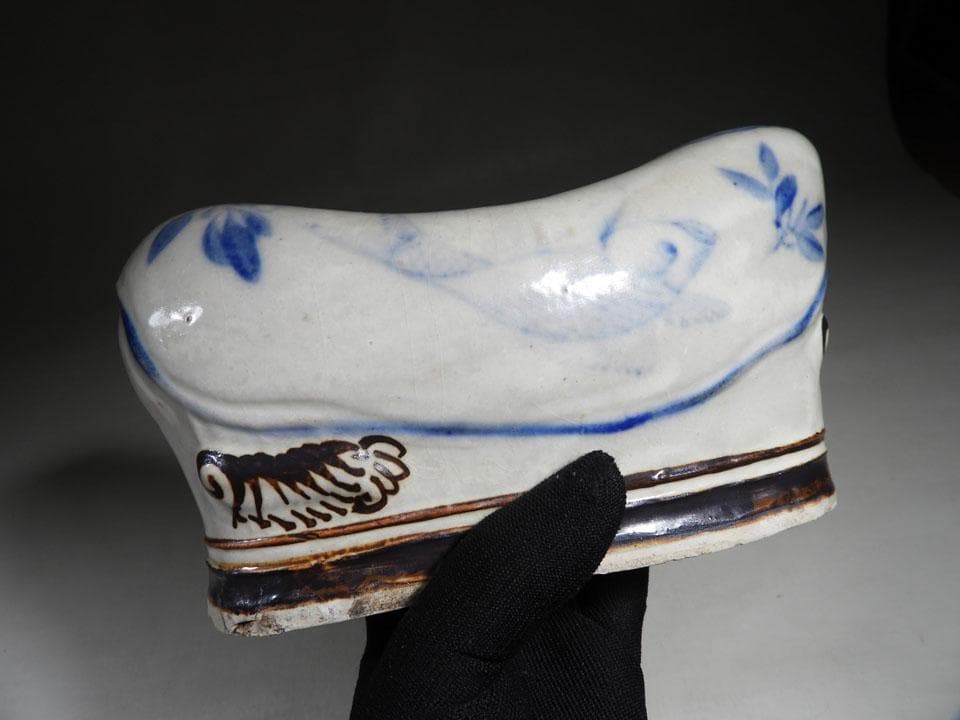 ●時代物 猫枕 猫陶枕 陶器製 陶枕 陶磁器 磁州窯 魔除け 中国古玩 猫雑貨
