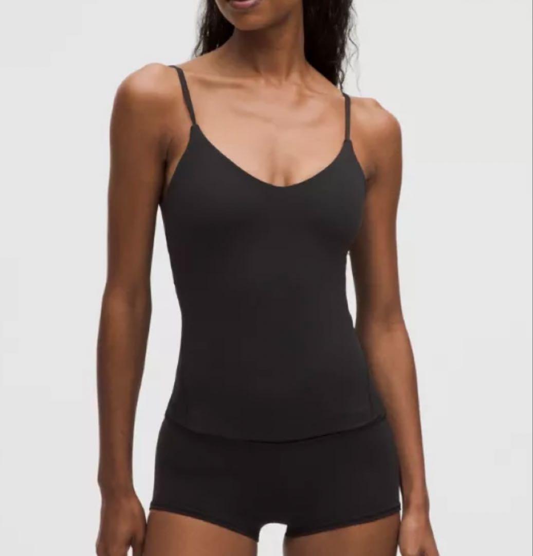 新品ルルレモンAlign Waist-Length Cami Tank（黒、４）