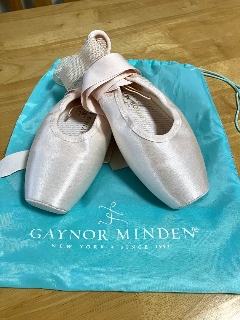 GAYNOR MINDENトゥシューズ（ミント色）