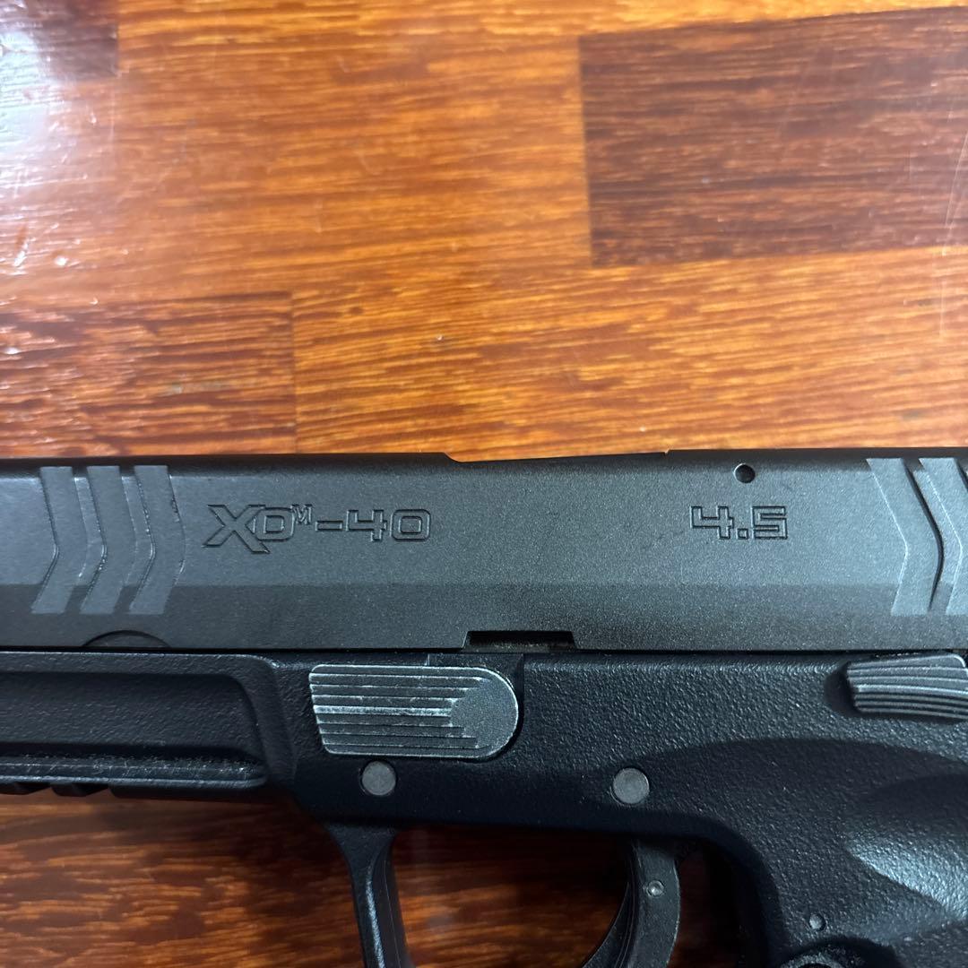 東京マルイ　XDM40 ガスガン　予備マガジン付き