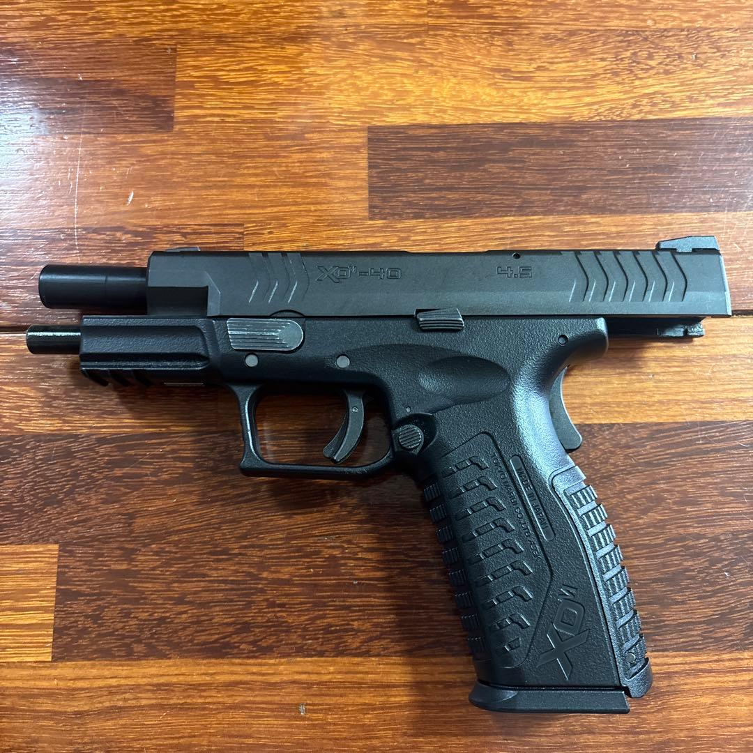 東京マルイ　XDM40 ガスガン　予備マガジン付き