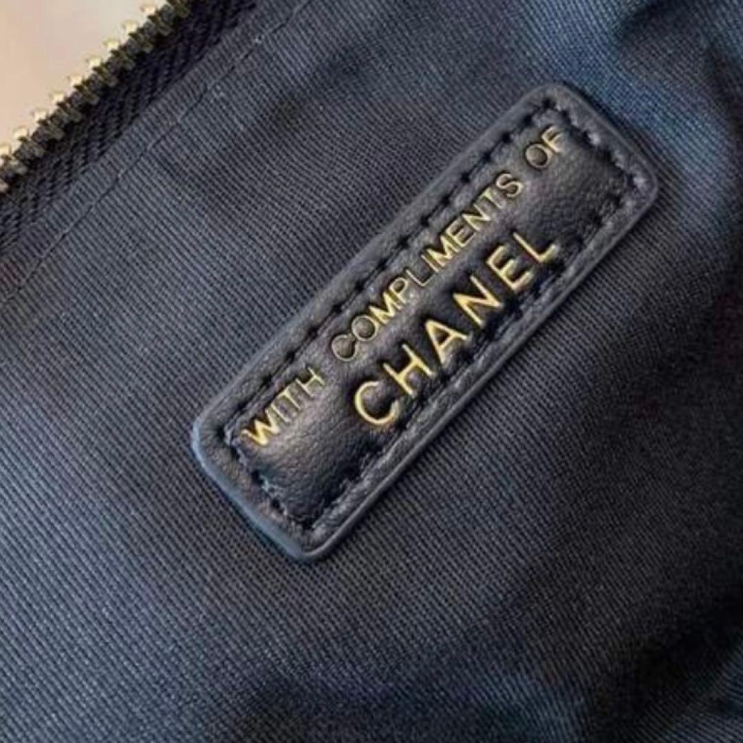 [新品]CHANELシャネル　　　　ベルベット調メイクアップポーチ　　ノベルティ