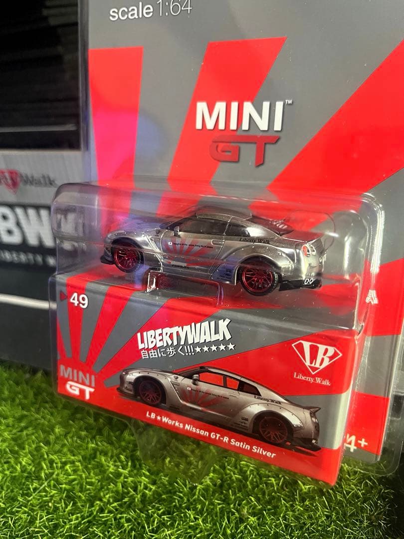 miniGT No.49 1/64 ミニカー LB サテンシルバー　未開封処分品
