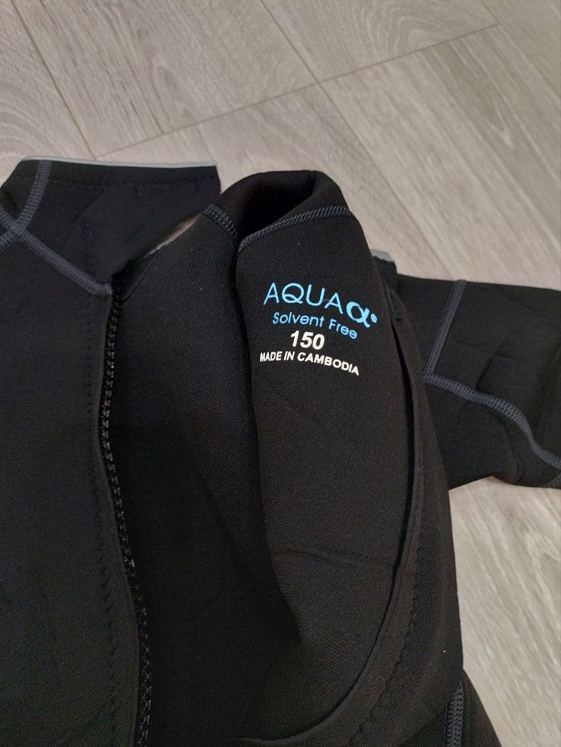 AQUA ウェットスーツ 150サイズ ジュニア　男女共通　小中学生　新品未使用