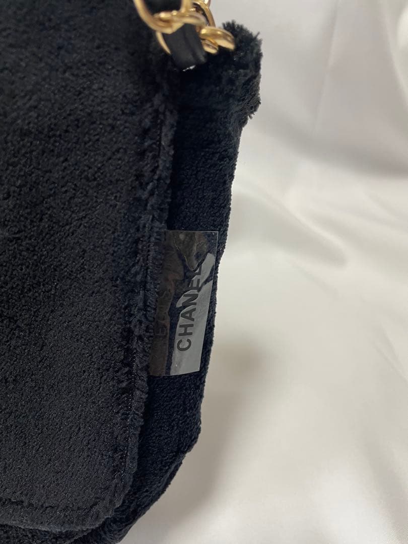 CHANEL ブラック チェーンショルダーバッグ ノベルティ