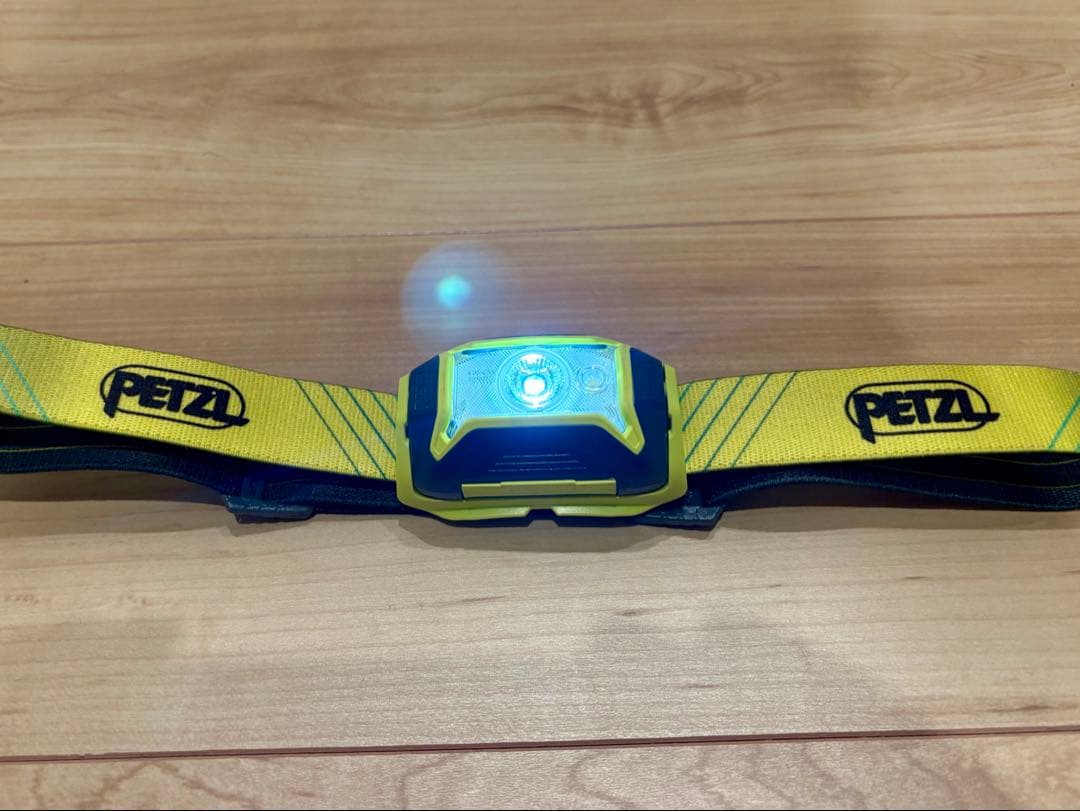 PETZL TIKKA CORE ヘッドランプ 450ルーメン