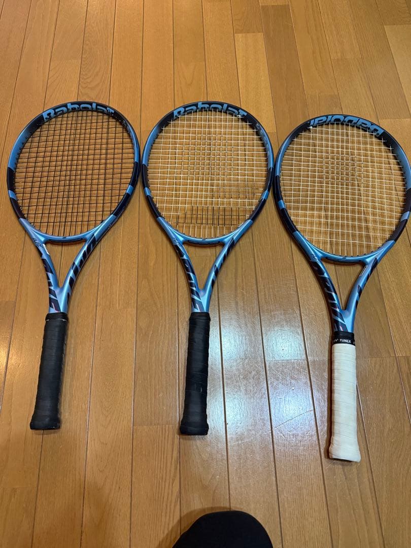 バボラPURE DRIVE2025 2本セット中古美品ガット張り上げ済・即使用可
