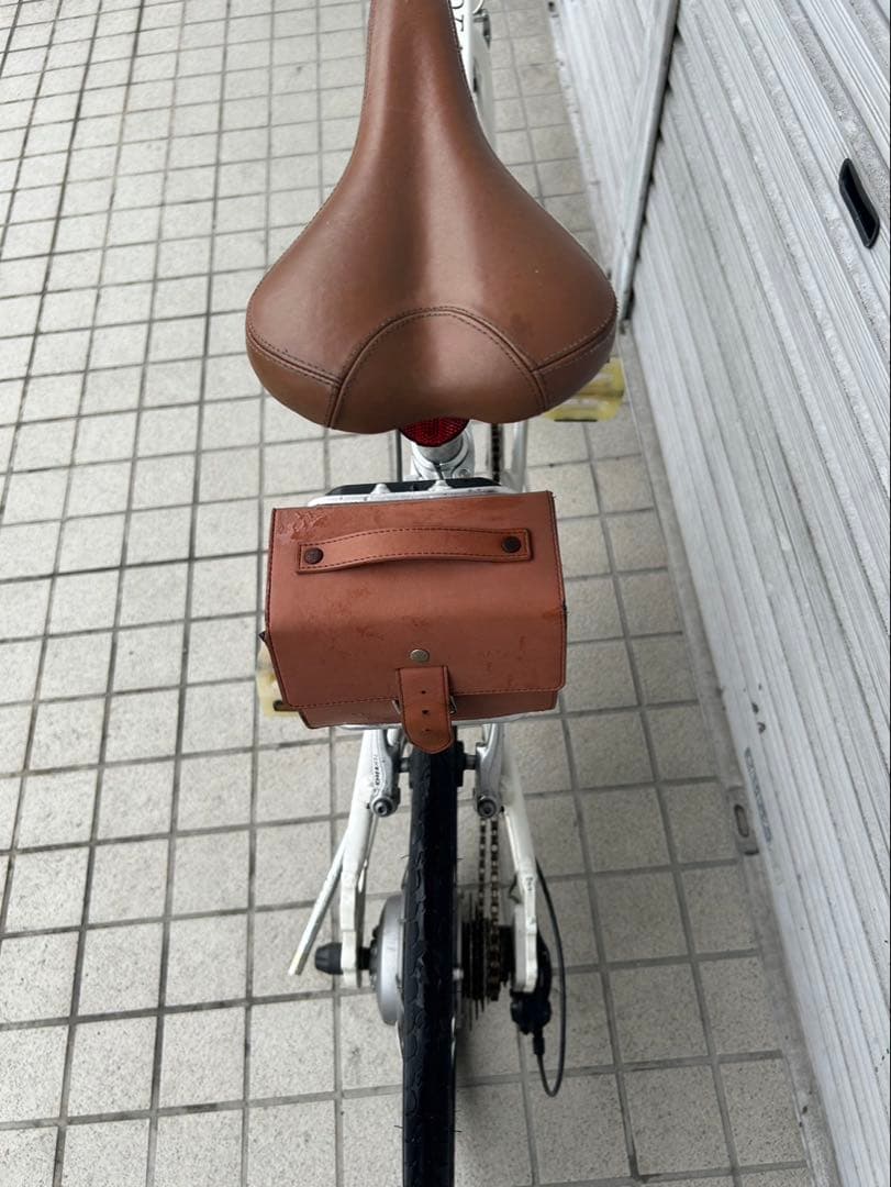 DE01 折りたたみ電動　ホワイト　20インチ バッテリー6.6Ah 充電器あり
