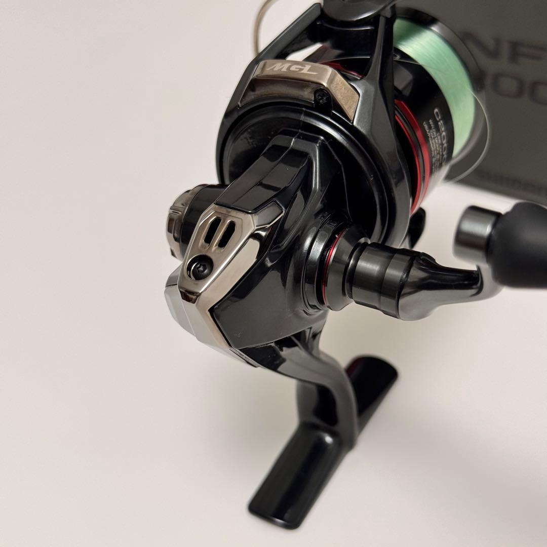 【美品】シマノ　24 ヴァンフォード C2000S スピニングリール