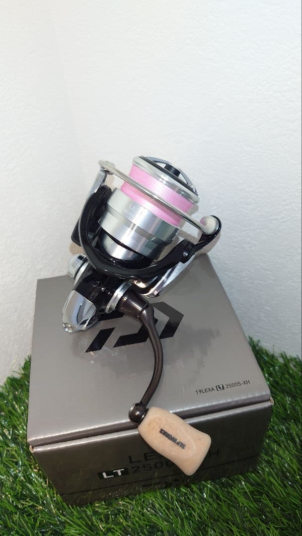 LEXA LT2500S-XH スピニングリール