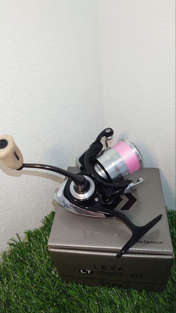 LEXA LT2500S-XH スピニングリール