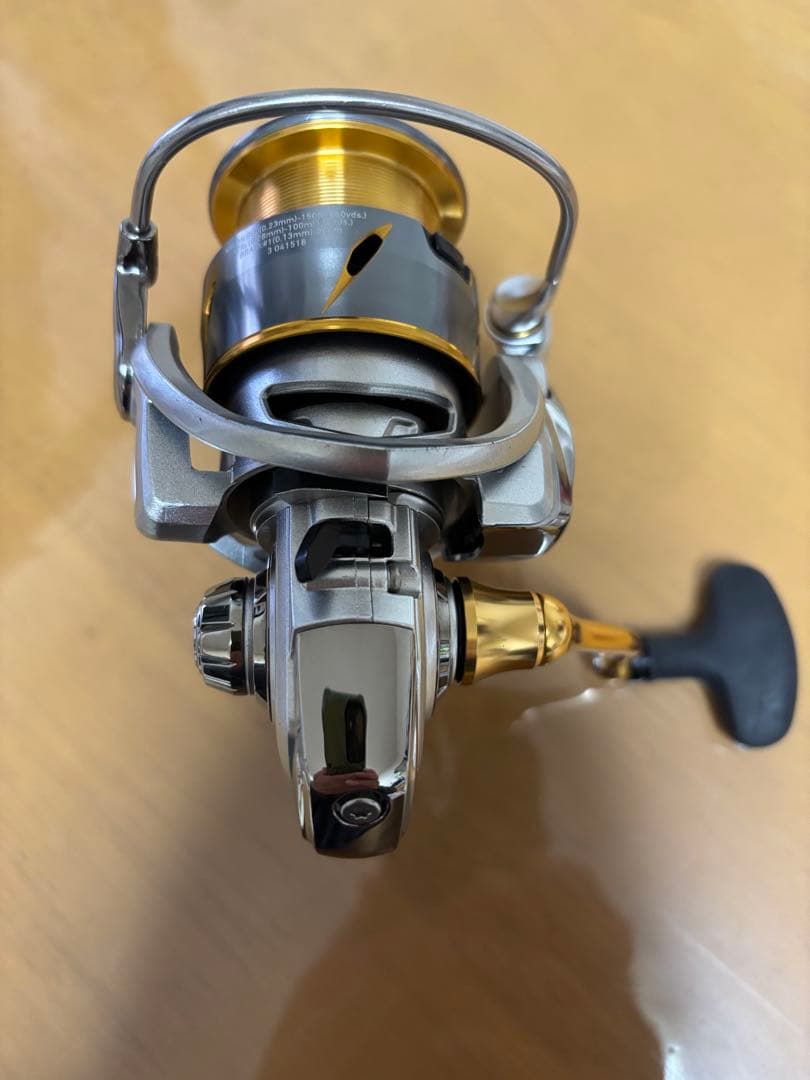 美品 ダイワ 21 フリームス LT 3000CXH スピニング