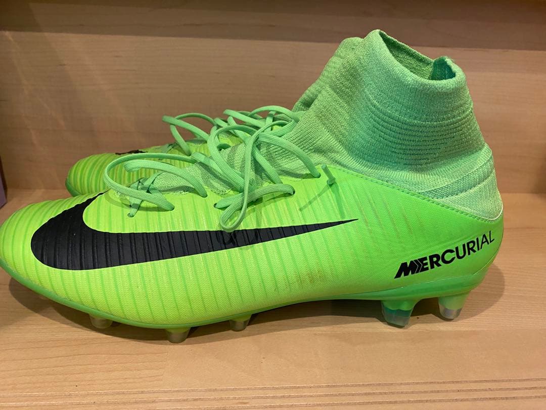 Nike ナイキ　サッカーシューズ マーキュリアル
