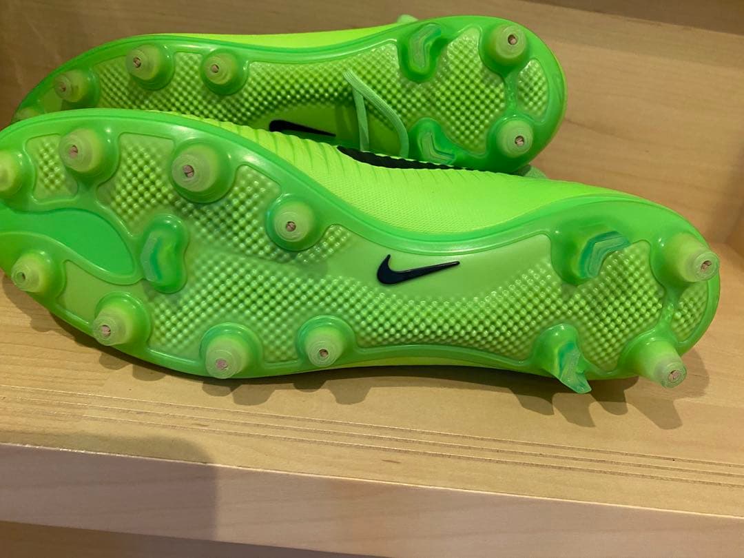 Nike ナイキ　サッカーシューズ マーキュリアル