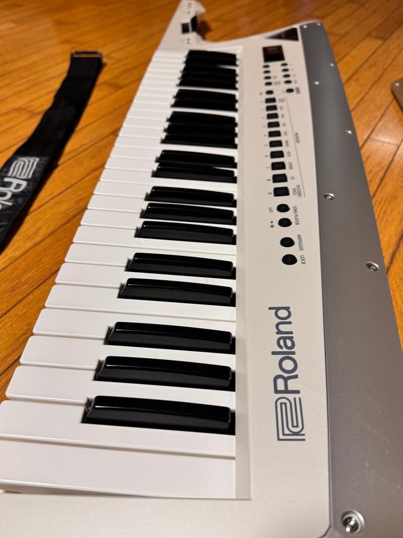 Roland AX-Edge ショルダーキーボード