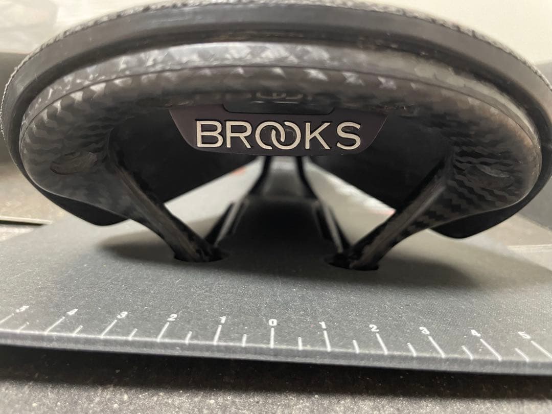 brooks カーボンレール cambium c13