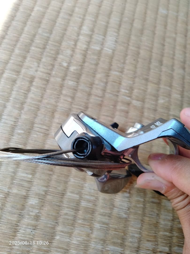 Shimano SL-R770 シマノのフラットバーロード用ブシフターのセット