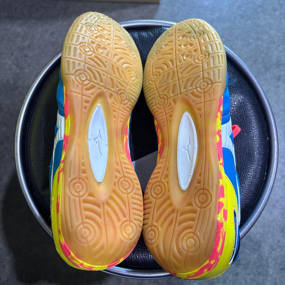 ミズノフットサルシューズ新品モナルシーダ