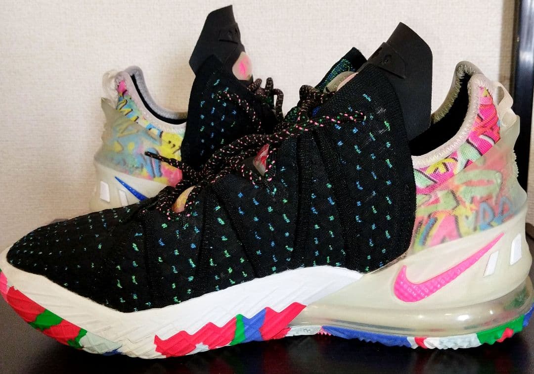 希少モデル‼️Nike LeBron バスケットボールシューズ /カラフル/26