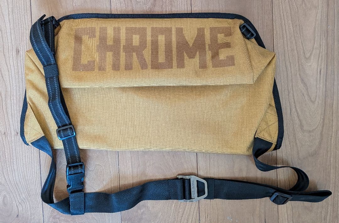 アクセサリー CHROME SIMPLE MESSENGER