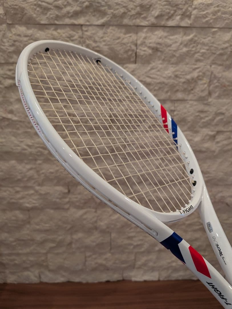【美品★使用数回】T-FIGHT テニスラケット 285g 100inch G2