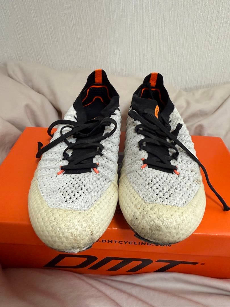 ウェア DMT KR SL WHITE/BLACK 40.5