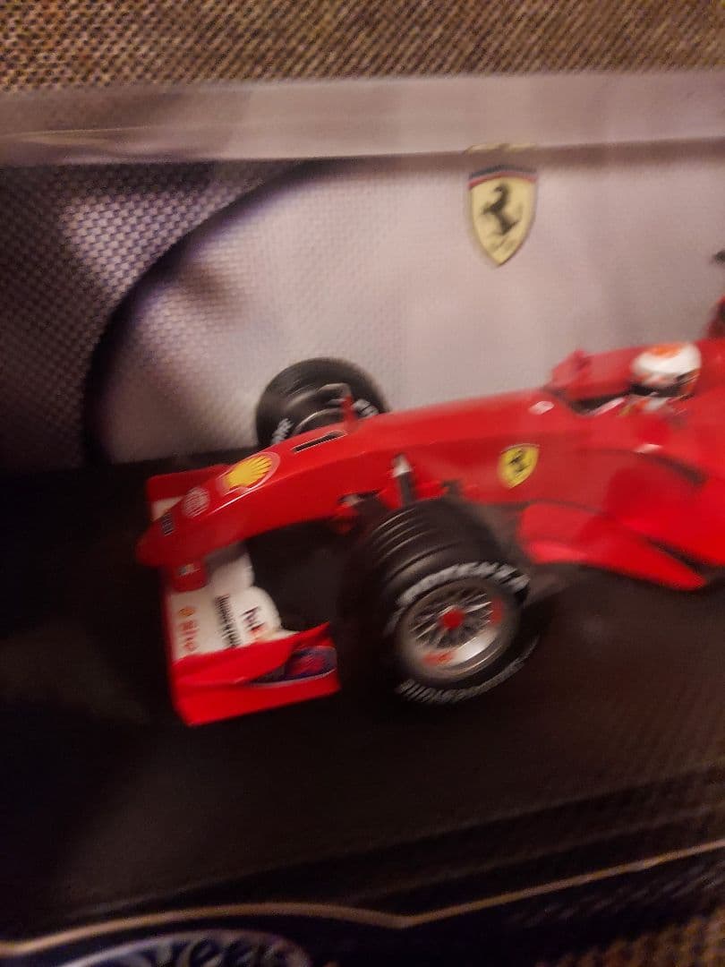 Hot Wheels フェラーリ F2001 1/18