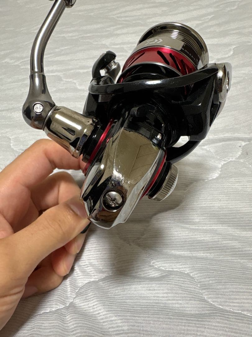 DAIWA 月下美人　MX2004H スピニングリール ブラック/レッド