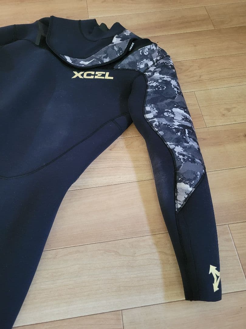 XCEL ブラック フルスーツ 膝パッド付き LB