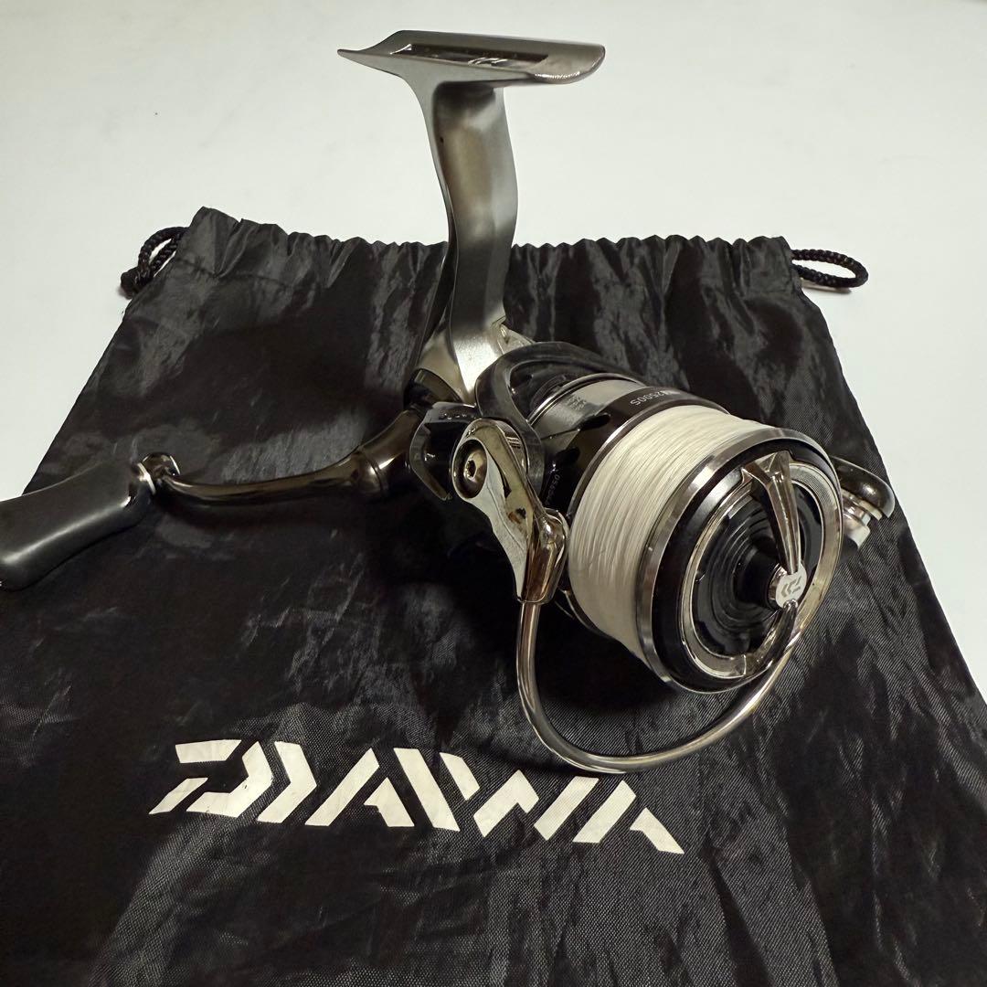 DAIWA 18カルディアLT 2500S （袋付属）